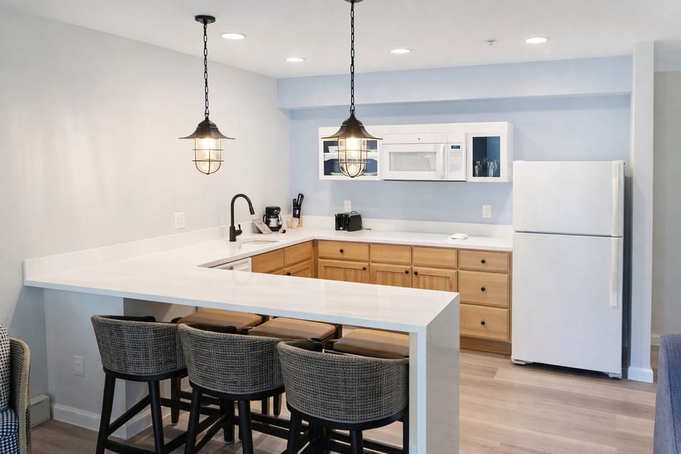 Room (Britterige Blueberry Pond One Bedroom) | Private kitchenette | Full-size fridge, microwave, oven, stovetop