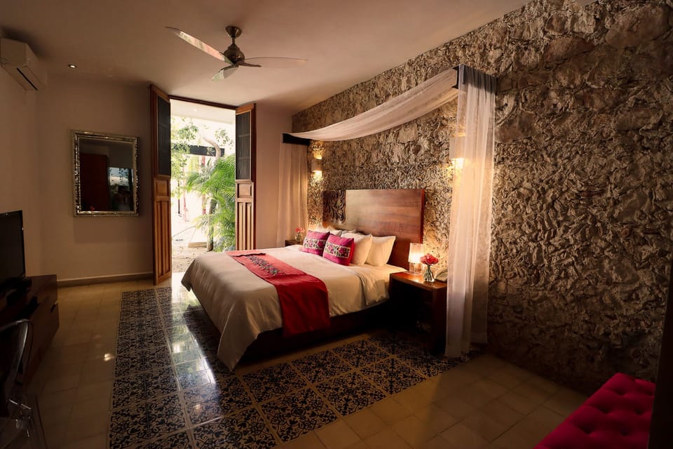 Deluxe Room, Garden View | Premium bedding, blackout drapes, iron/ironing board, WiFi (free)