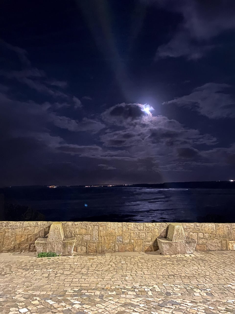 Vista rua noturna
