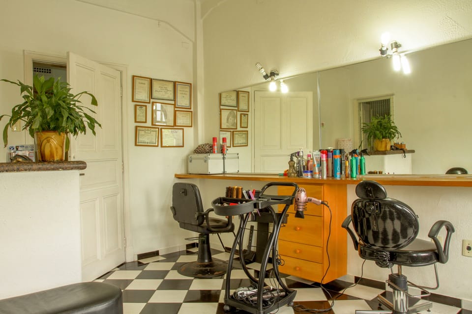 Hair salon