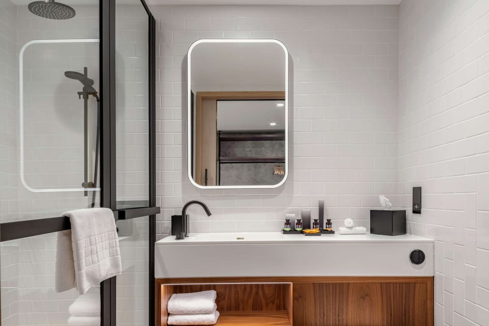 Bathroom shower