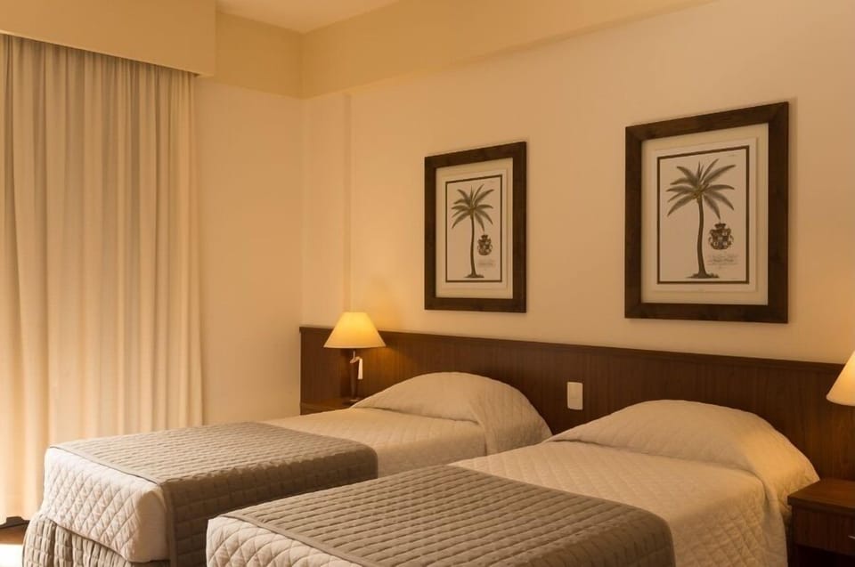 Deluxe Room | Minibar, in-room safe, soundproofing, free cribs/infant beds