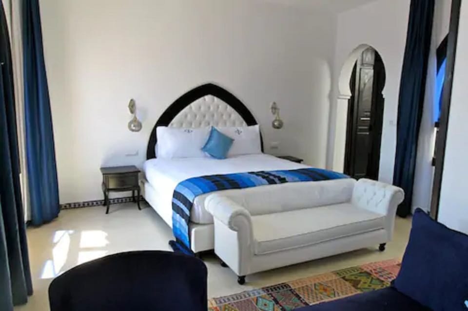Junior Suite | 1 bedroom, Egyptian cotton sheets, premium bedding, down comforters