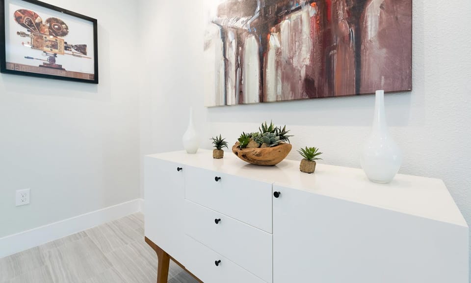 [amenities:game-room:1] Game Room