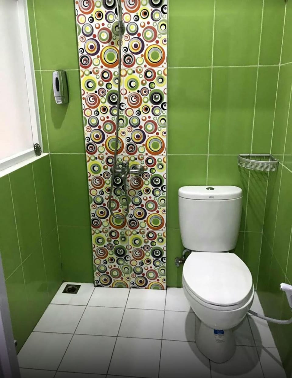 Suite Room with Breakfast | Bathroom | Shower, towels