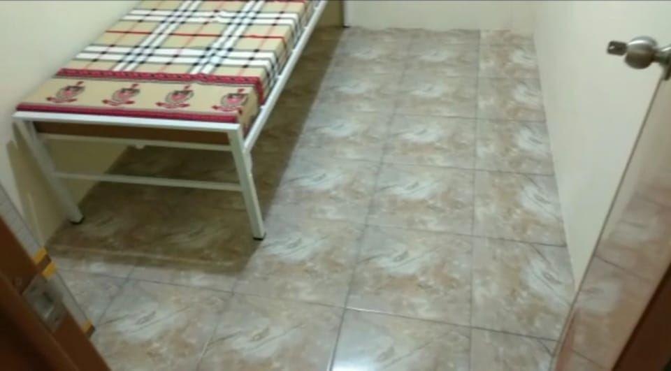 Standard Single AC Room, Shared Bathroom | Desk, iron/ironing board, free WiFi, bed sheets