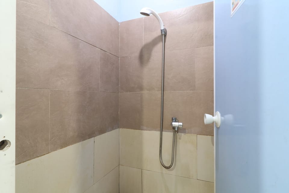 Single Room, Shared Bathroom | Shared bathroom