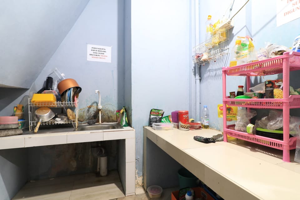 Single Room, Shared Bathroom | Shared kitchen