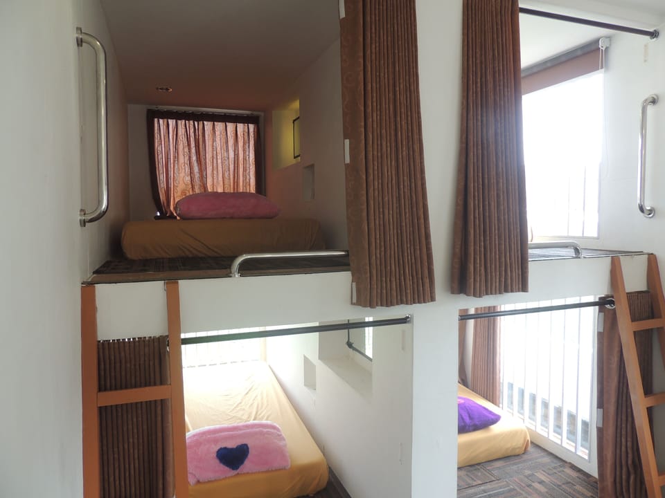 Bunk Bed | Free WiFi