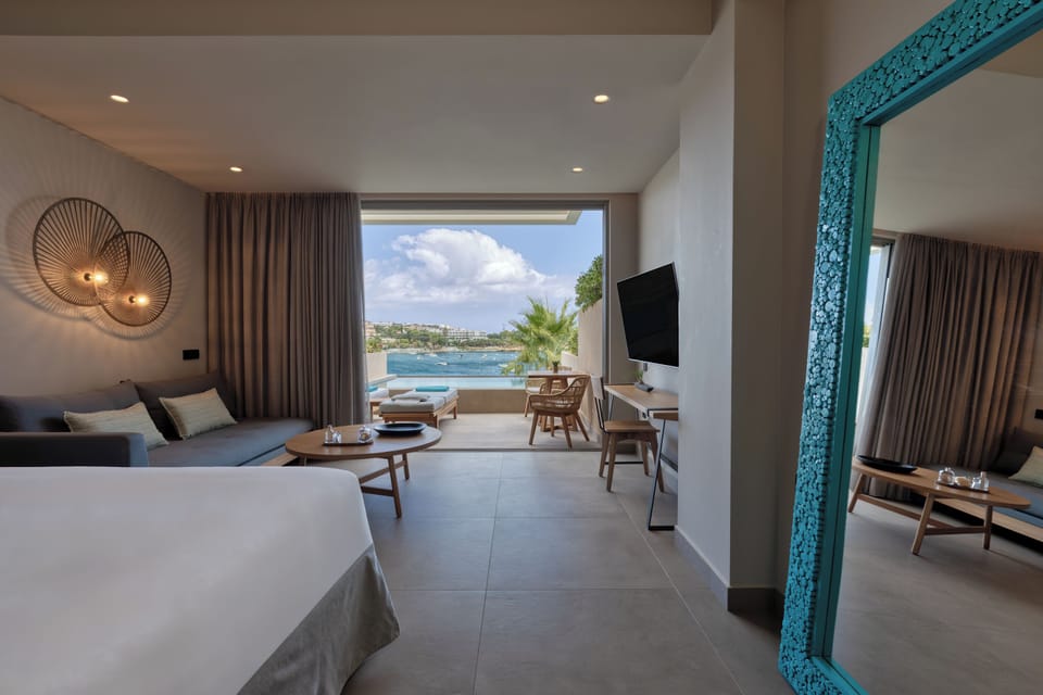 Aquamarine Suite with Outdoor Heated Plunge Pool & Hydromassage - Sea View | Beach/ocean view