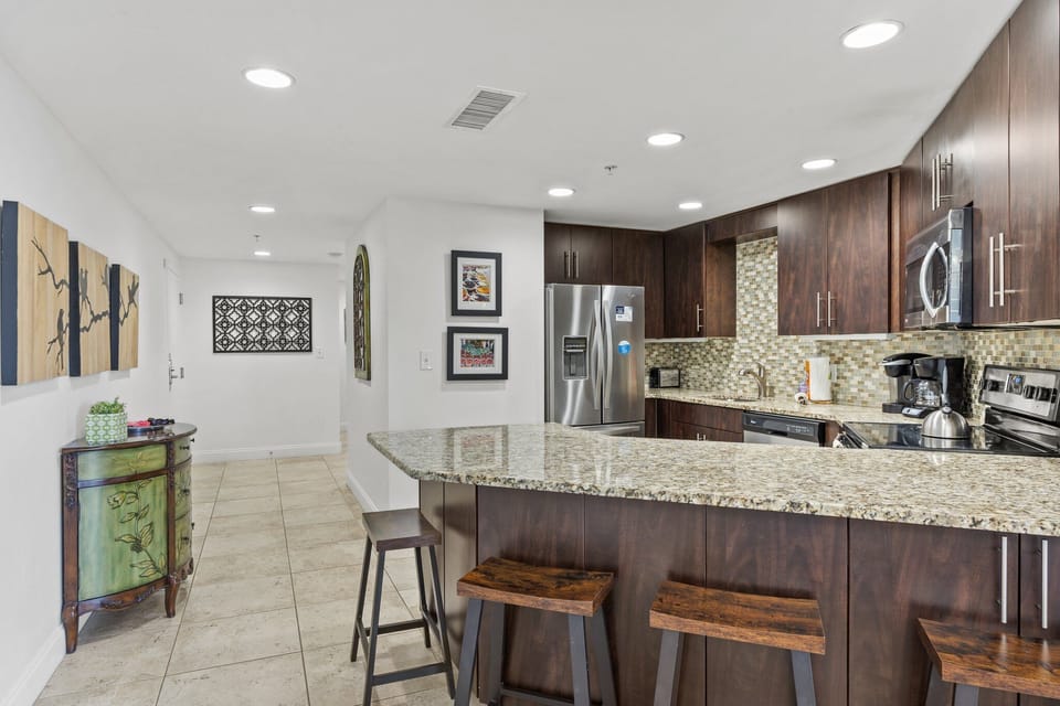 Breakfast Bar Seats 4