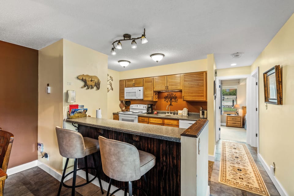 Kitchen bar