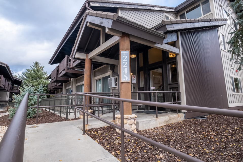 outside view and condo number