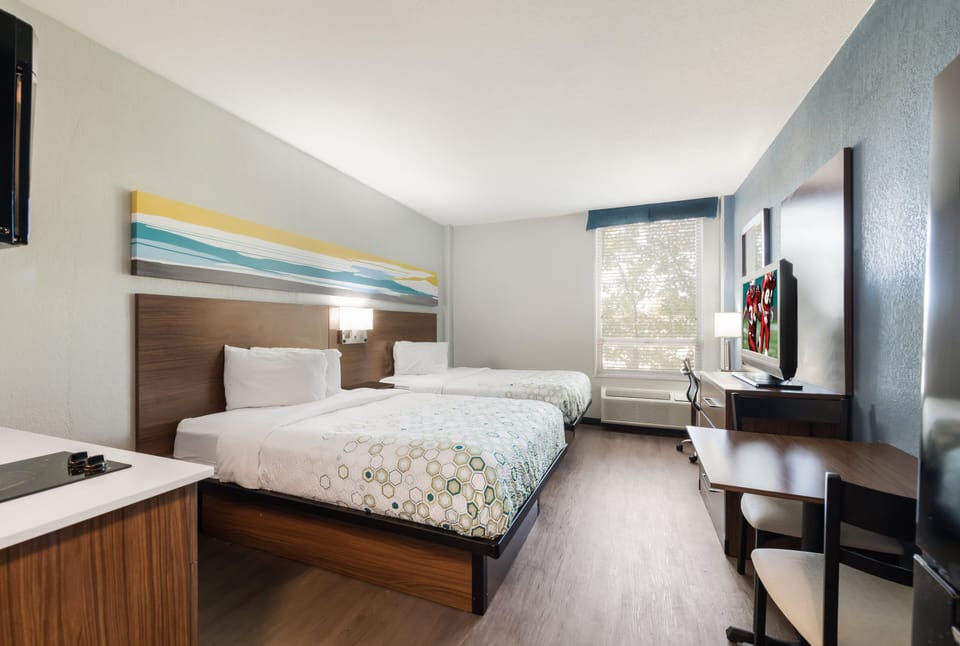 Studio, 2 Double Beds, Non Smoking | Desk, laptop workspace, blackout drapes, free WiFi