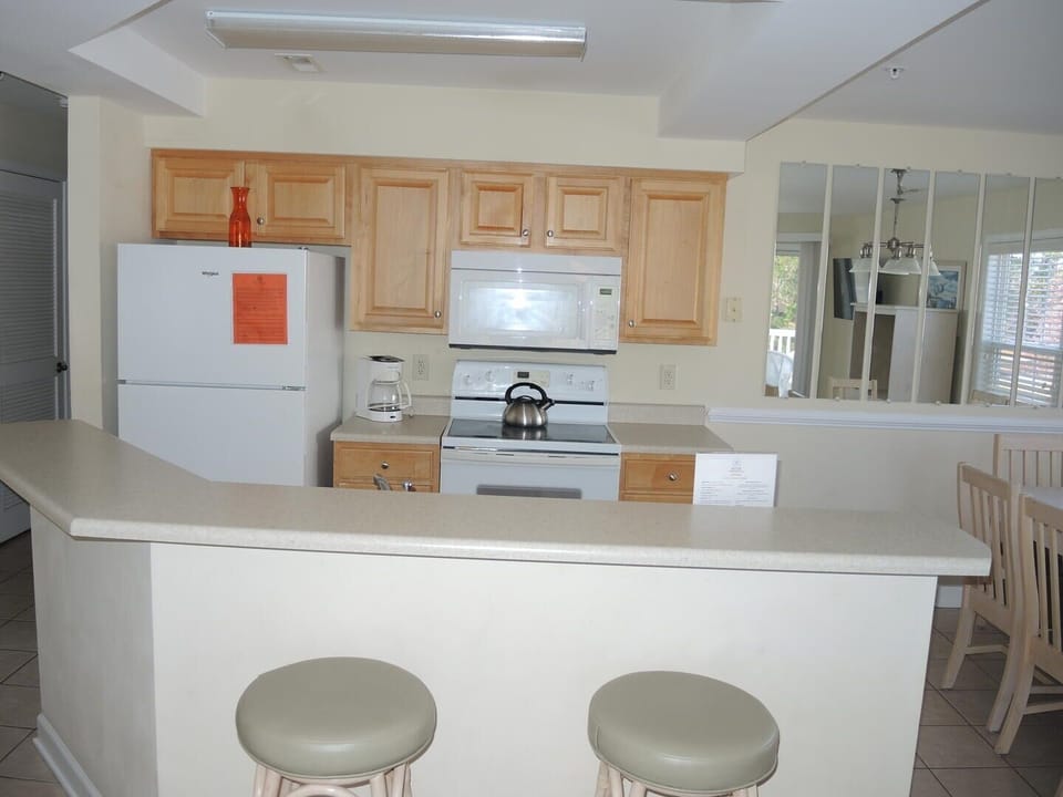 Villa, 2 Bedrooms | Private kitchen | Coffee/tea maker, fridge, microwave, dishwasher