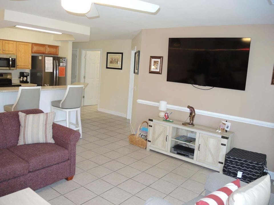 Villa, 2 Bedrooms | Living area | TV