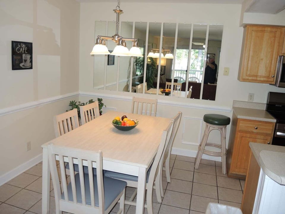 Villa, 2 Bedrooms | Dining