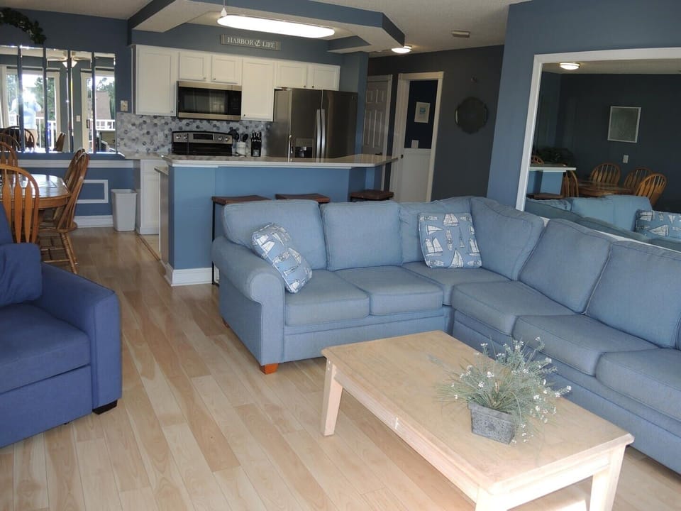 Villa, 2 Bedrooms | Living area | TV