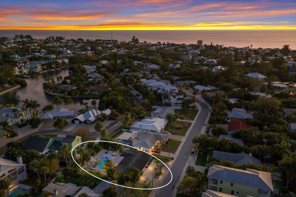 House, 3 Bedrooms | Aerial view