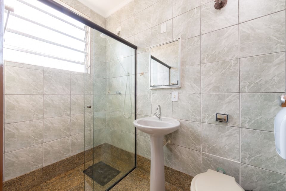 Standard Room (Quintuple) | Bathroom | Shower, towels