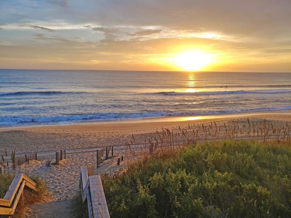 Just Three Blocks From The Beautiful Outer Banks Beaches!