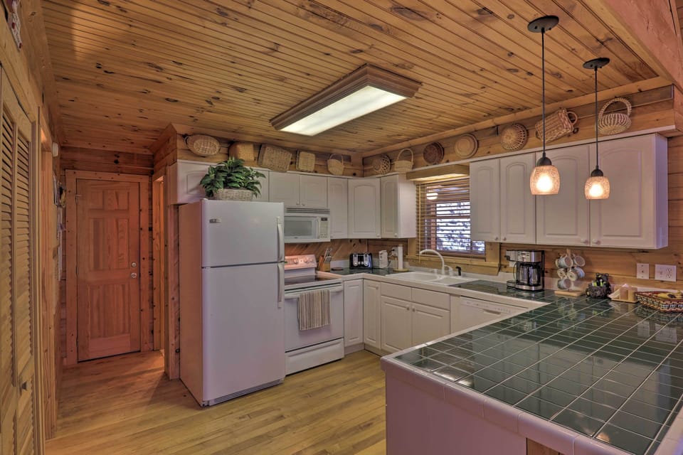 Kitchen | Fully Equipped | Cooking Basics