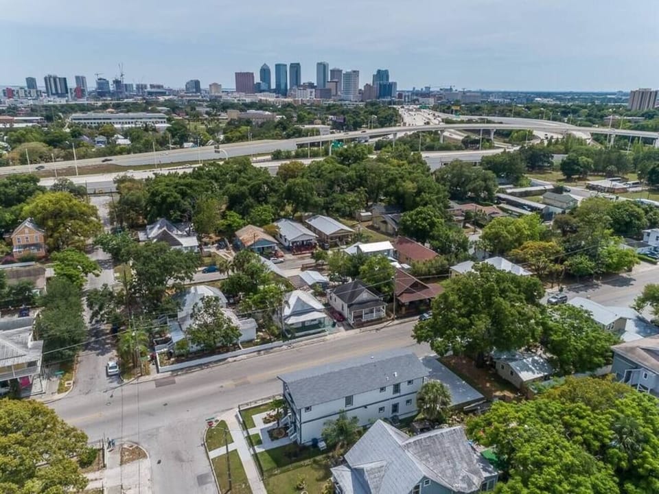 Aerial view if our safe and wonderful neighborhood. Enjoy the view outside showcasing beautiful properties in the area. Do you like this property? Don't hesitate and send us an inquiry as soon as possible!