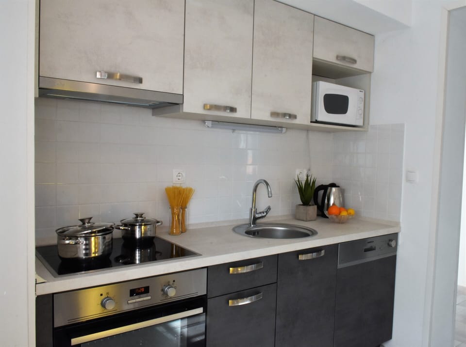 Apartment (Two Bedroom Apartment with Sea View) | Private kitchen | Fridge