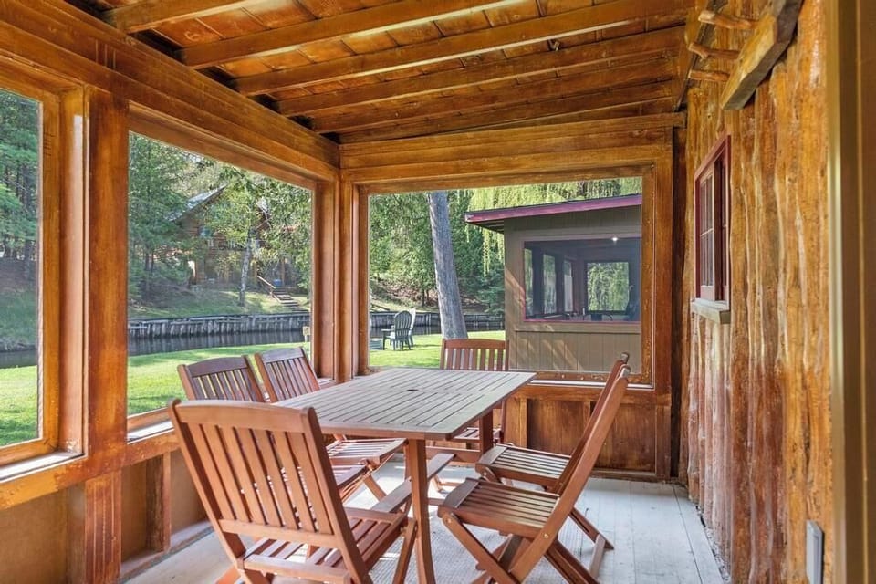 Cabin 4 porch (2)