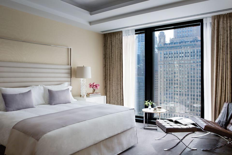 Hypo-allergenic bedding, down comforters, minibar, in-room safe