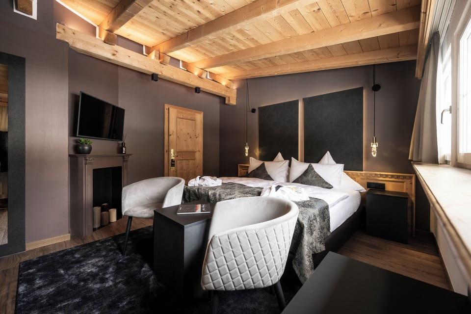 Standard Double Room (Romantic) | Hypo-allergenic bedding, down comforters, minibar, in-room safe