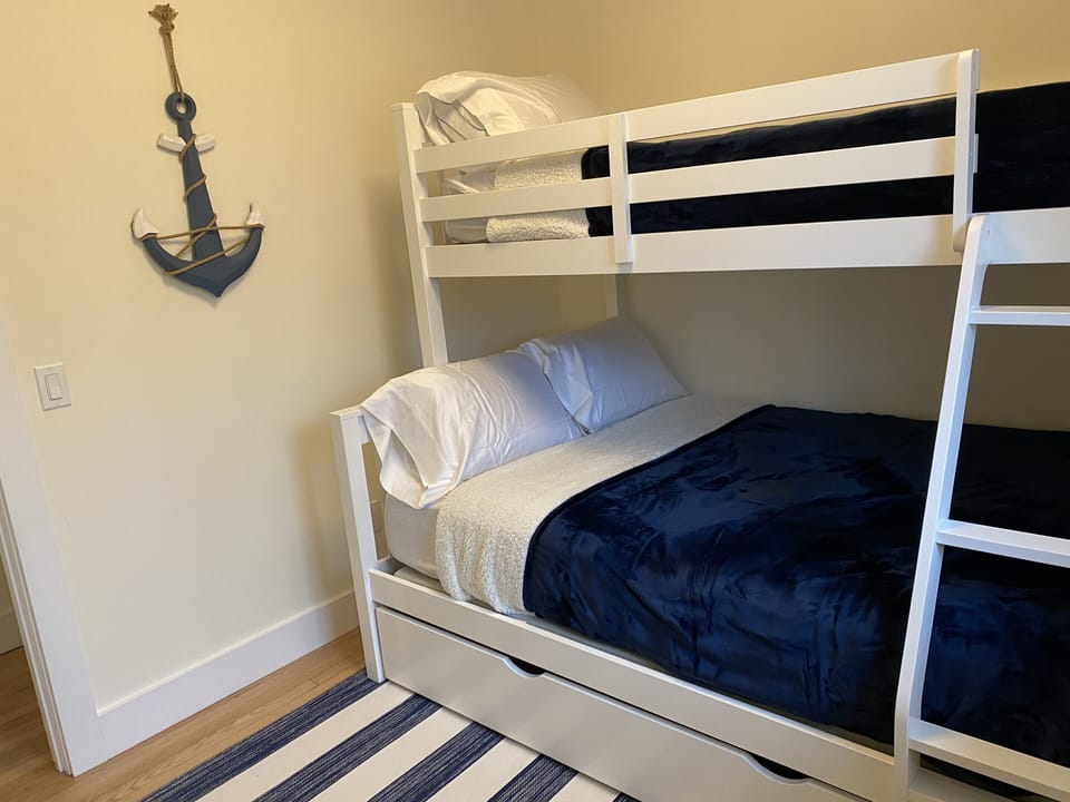 3rd bedroom - bunk beds - full bottom, twin top and twin trundle 