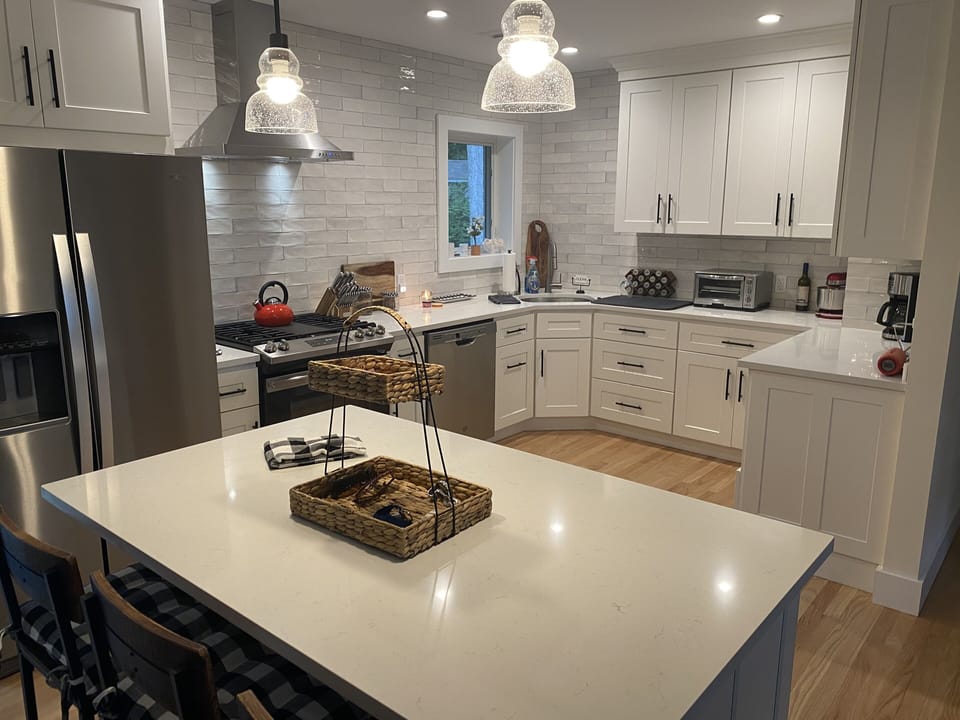 Large chef’s kitchen