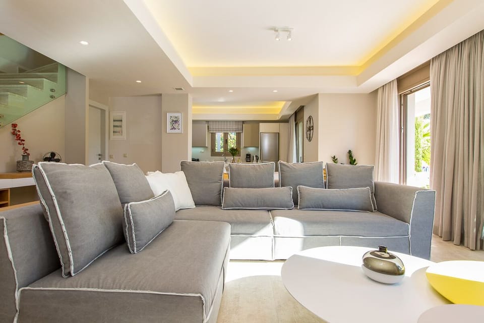 Open-plan design, tasteful decoration and all contemporary amenities!