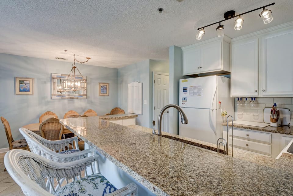 KITCHEN BAR TOP