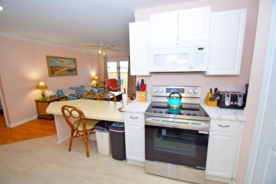 Condo, 2 Bedrooms | Private kitchen | Coffee/tea maker, fridge, toaster