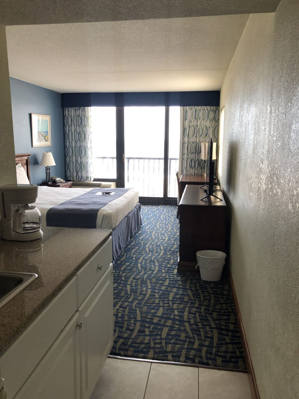 Room, 1 King Bed, Balcony | Desk, iron/ironing board, free WiFi, bed sheets