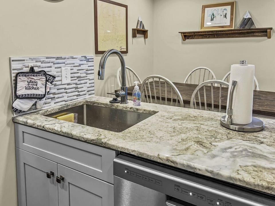 Fully equipped kitchen