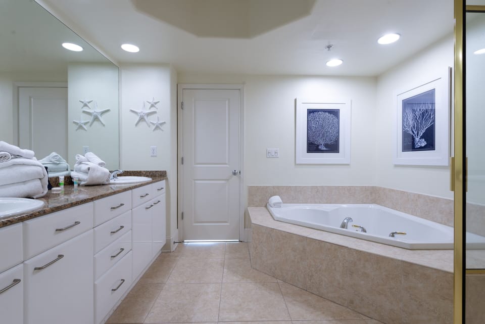 Caribe Resort B216 Master Bathroom
