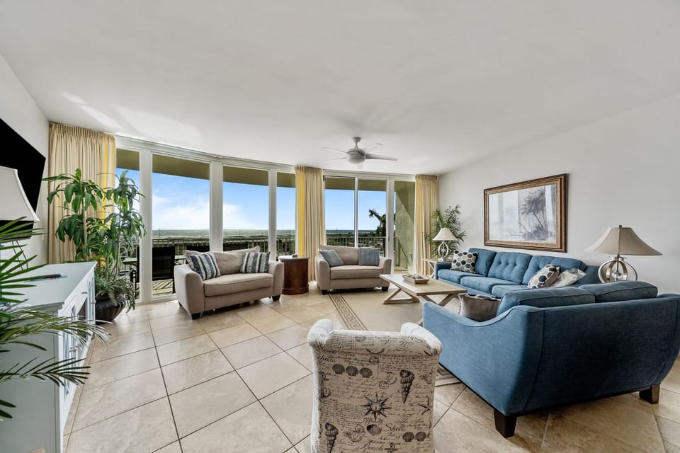 Caribe Resort D413 Living Room