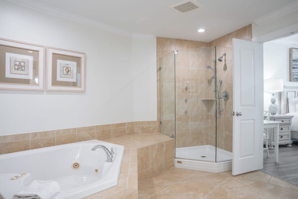 Caribe Resort C1007 Master Bath