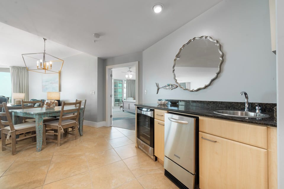 Caribe Resort C1008 Wet Bar