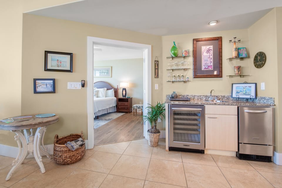 Caribe Resort C1112 Wet Bar