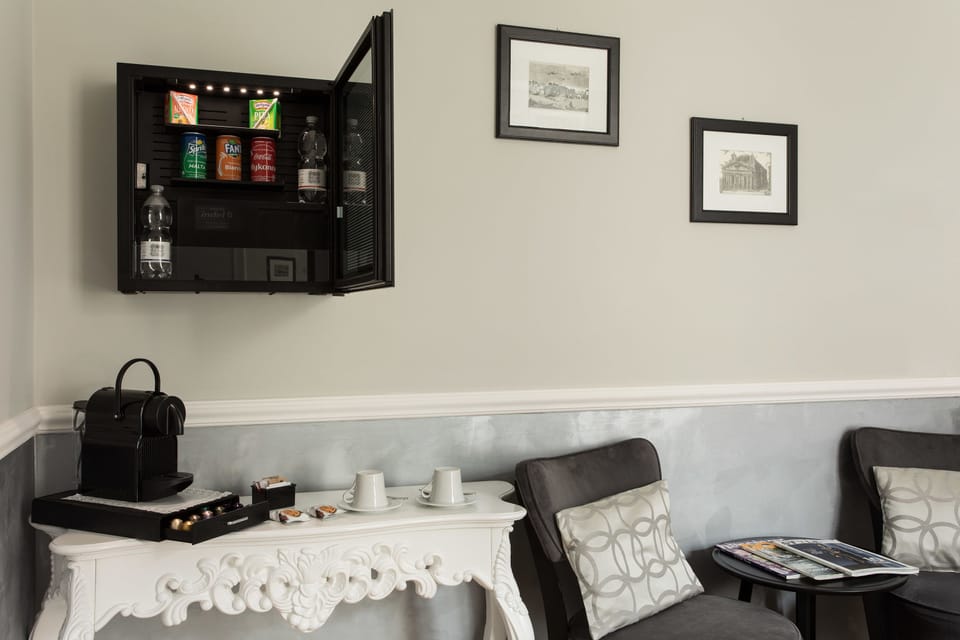 Deluxe Room | Minibar