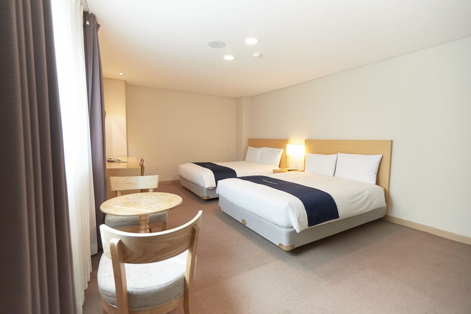 Family Twin Room (Deluxe) | Premium bedding, down comforters, in-room safe, desk