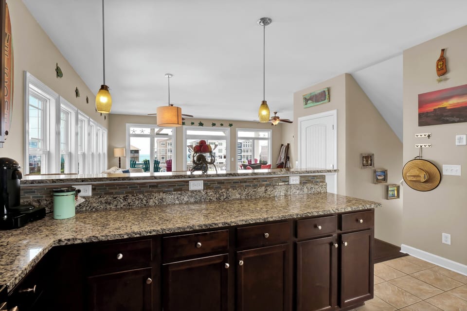 Main Level - Kitchen Peninsula with seating