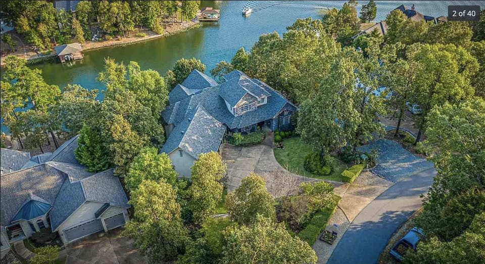 Arial of home on the Cedar Creek Cove