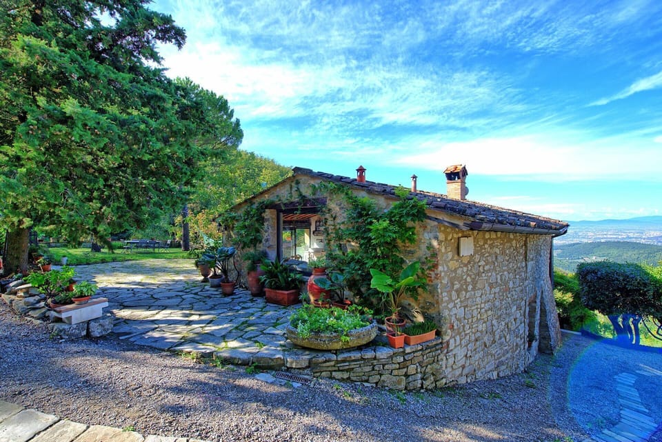 Building Exterior, Outdoor
