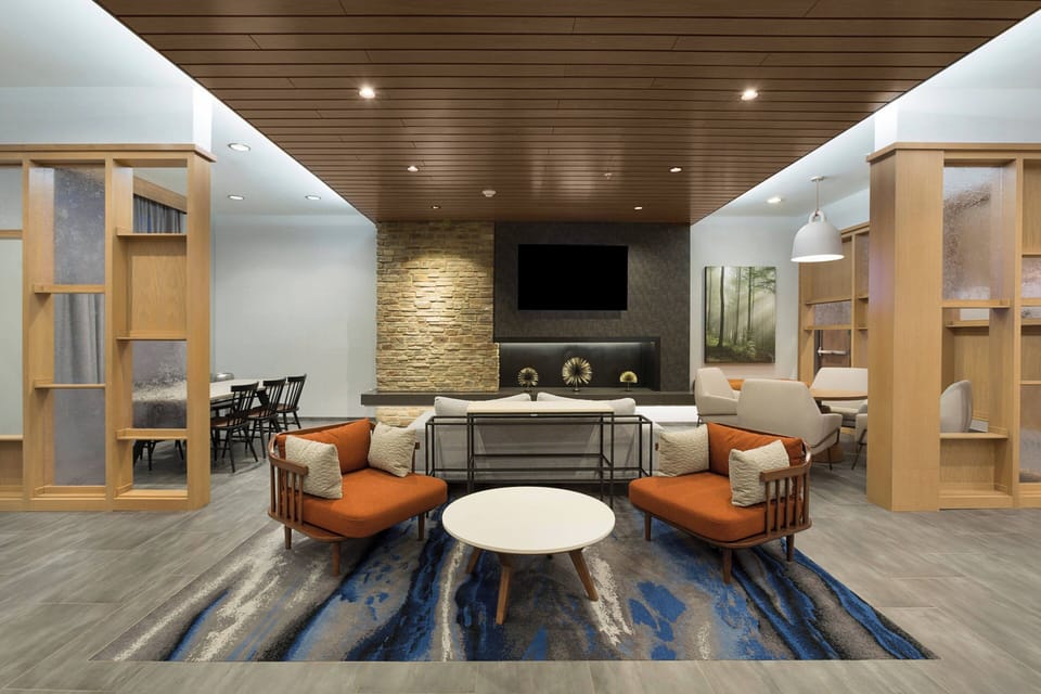 Lobby lounge