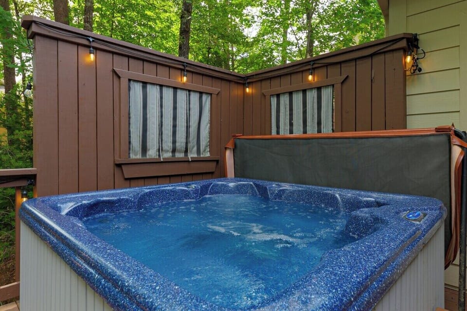 Spacious Deck with Hot Tub and Gas Grill